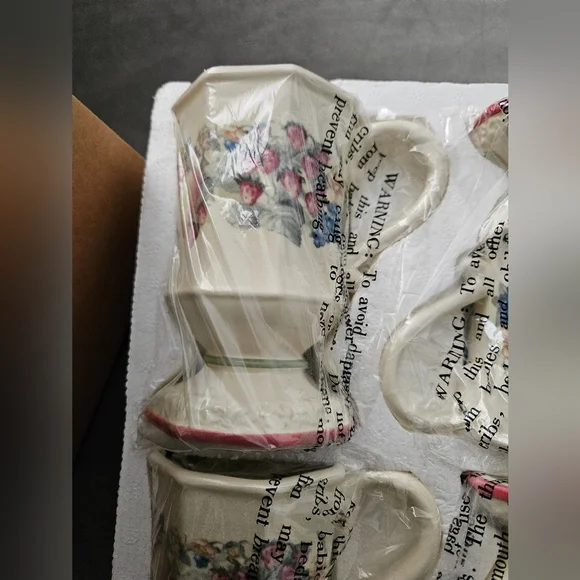 New Vintage Avon Mugs,  Apple Series Sweet Country Harvest Ceramic Pedestal Mugs - Picture 5 of 6